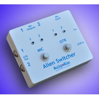 Analog Alien Switcher Dynamic Mic & Guitar Switching Pedal
