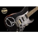 Luxxtone Guitars Choppa S - black over red - peace sign