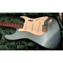 Maybach Stradovari S61 Atomic Gentian sparkle by Nick Page